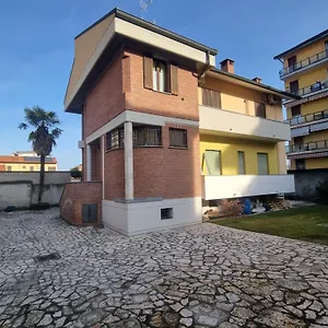 La Torre Di Cry & Cry Magenta